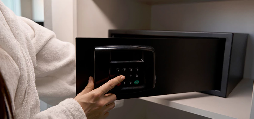 Safe Unlocking Service Company in La Quinta, California