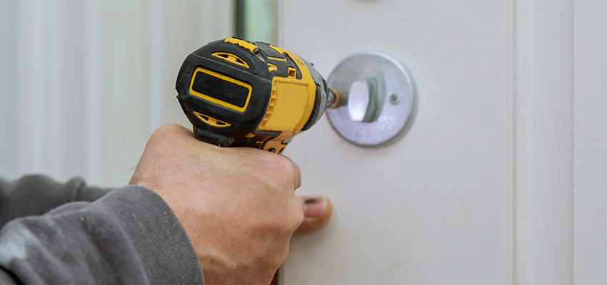 Street Locksmith For Smart Lock Repair in La Quinta, CA